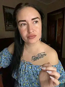 Roxana Bell online show from 04-11-26, 07:56