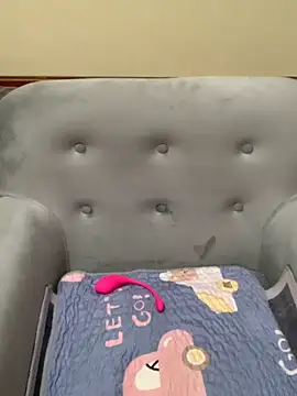 Snapshot of Linda-Mora chatting on 02-22-25, 05:13 Linda-Mora online show from 02-22-25, 05:13