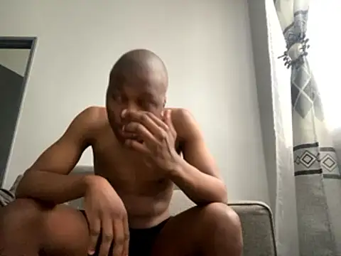 Snapshot of liluxxx32 chatting on 01-14-26, 06:30 liluxxx32 online show from 01-14-26, 06:30