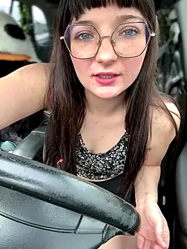 urpuppymoon online show from 01-08-26, 07:49