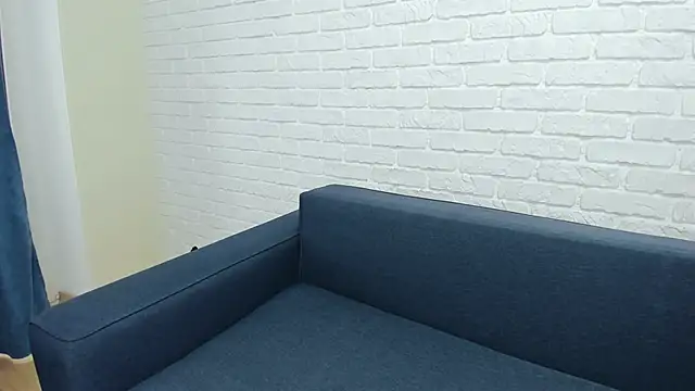 LayaFlow online show from 11-26-25, 08:59