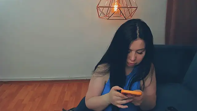 LayaFlow online show from 04-11-26, 12:42