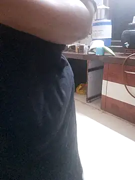 Snapshot of Ravina_patil1 chatting on 03-07-25, 03:18 Ravina patil1 online show from 03-07-25, 03:18