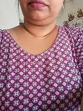 Snapshot of Ravina_patil1 chatting on 06-07-26, 07:12 Ravina patil1 online show from 06-07-26, 07:12