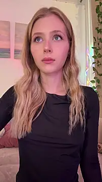 LunaRase online show from 10-23-25, 10:14