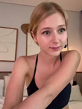 LunaRase online show from 01-14-26, 06:19