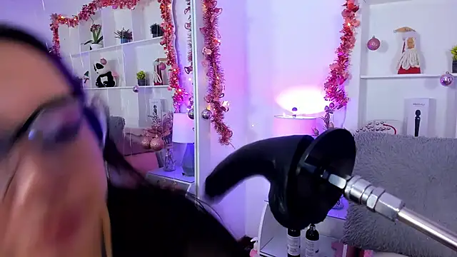 SophyRuiz  online show from 12-04-24, 07:56