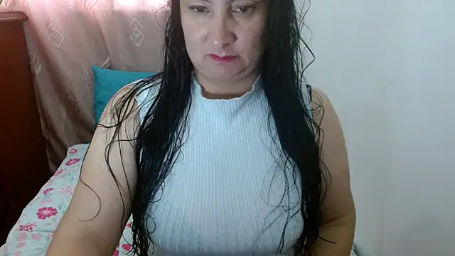 Snapshot of Ashyle chatting on 06-29-26, 08:20 Ashyle online show from 06-29-26, 08:20