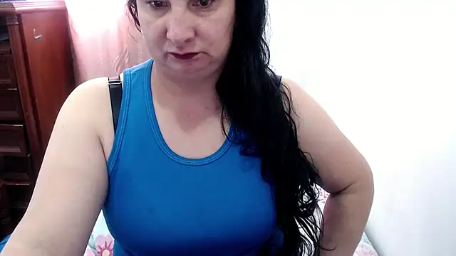 Snapshot of Ashyle chatting on 07-27-26, 03:52 Ashyle online show from 07-27-26, 03:52