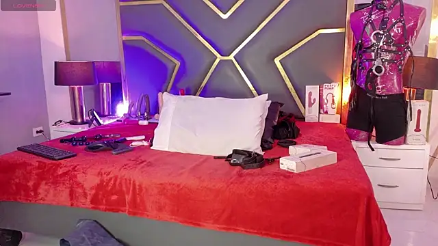Scarlettt Ass online show from 06-05-26, 12:00