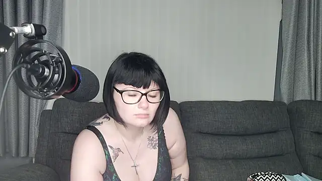 Snapshot of SquirtingIrishShannon chatting on 01-20-25, 09:53 SquirtingIrishShannon online show from 01-20-25, 09:53