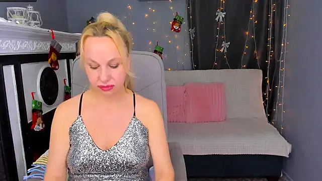 Anny Jey  online show from 12-25-24, 07:24