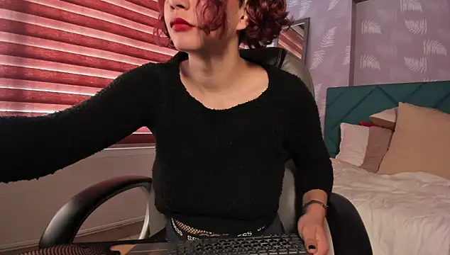 Snapshot of Moony_14 chatting on 01-04-25, 05:26 Moony 14 online show from 01-04-25, 05:26