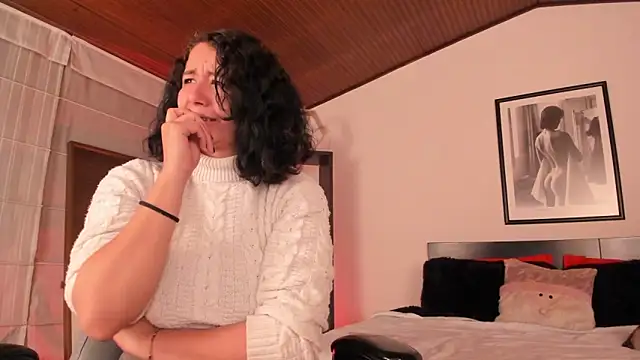 Snapshot of Moony_14 chatting on 11-27-25, 01:24 Moony 14 online show from 11-27-25, 01:24