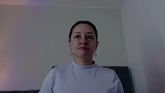 Snapshot of ArtesanaMK chatting on 06-05-26, 05:18 ArtesanaMK online show from 06-05-26, 05:18