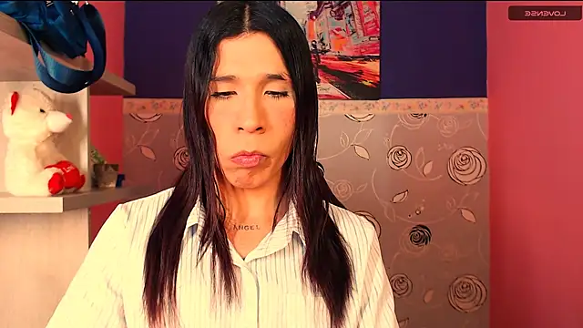 Snapshot of SaraSofia44 chatting on 03-01-25, 02:48 SaraSofia44 online show from 03-01-25, 02:48