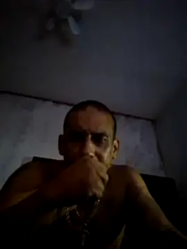 Snapshot of Alebir1329 chatting on 05-30-26, 08:33 Alebir1329 online show from 05-30-26, 08:33