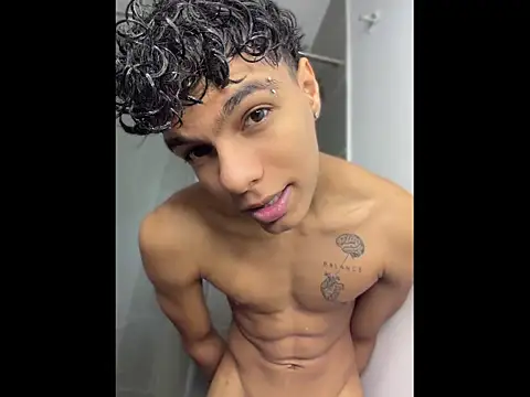 Snapshot of james_dreams_ chatting on 05-15-26, 11:23 james dreams online show from 05-15-26, 11:23
