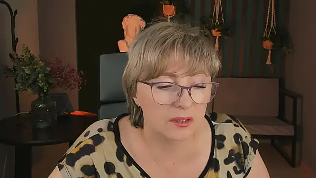 Snapshot of sugar_vivien chatting on 12-14-24, 12:12 sugar vivien online show from 12-14-24, 12:12