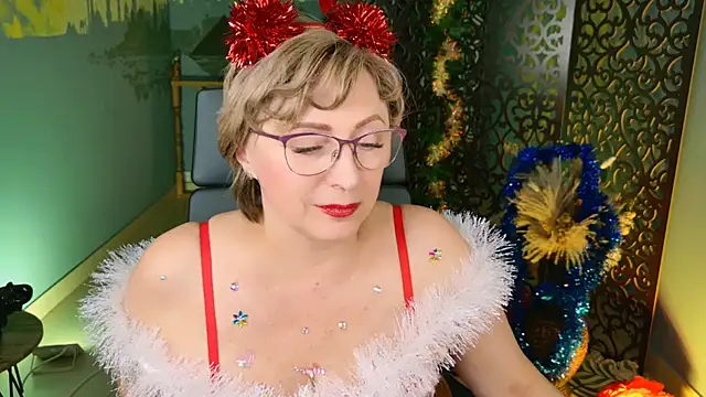 Snapshot of sugar_vivien chatting on 12-25-24, 12:15 sugar vivien online show from 12-25-24, 12:15