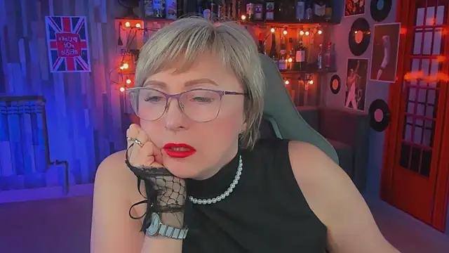 Snapshot of sugar_vivien chatting on 02-13-25, 01:15 sugar vivien online show from 02-13-25, 01:15