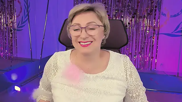 Snapshot of sugar_vivien chatting on 02-19-25, 03:16 sugar vivien online show from 02-19-25, 03:16