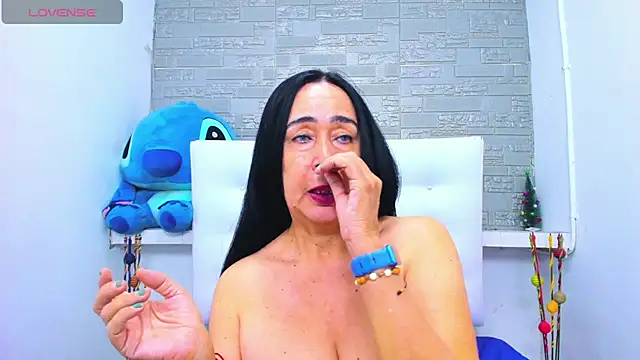 HorniestMilf online show from 10-27-25, 09:41