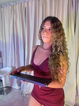 Snapshot of Melina-Smith chatting on 06-24-26, 10:31 Melina-Smith online show from 06-24-26, 10:31