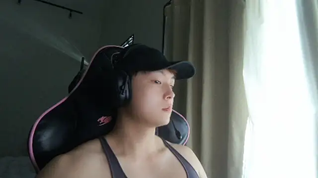 Snapshot of Tkcqcc chatting on 12-21-24, 04:41 Tkcqcc online show from 12-21-24, 04:41