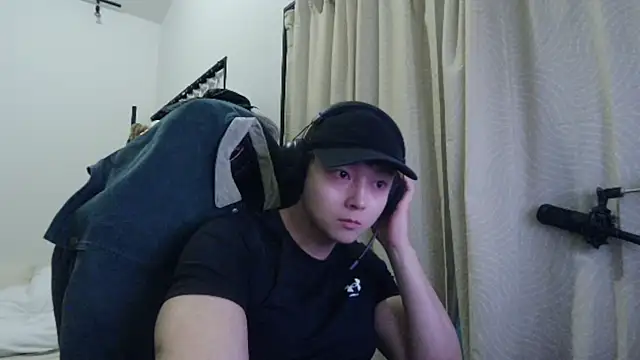 Snapshot of Tkcqcc chatting on 12-29-24, 09:39 Tkcqcc online show from 12-29-24, 09:39