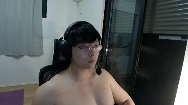 Snapshot of Tkcqcc chatting on 09-21-25, 03:35 Tkcqcc online show from 09-21-25, 03:35