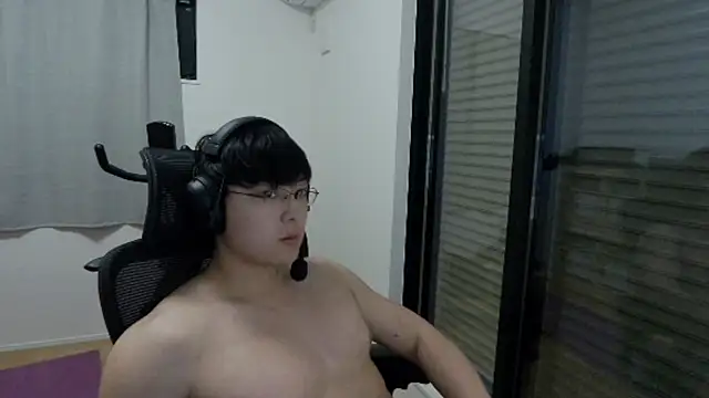 Snapshot of Tkcqcc chatting on 10-01-25, 04:46 Tkcqcc online show from 10-01-25, 04:46