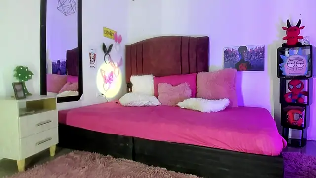 alisson zafiro  online show from 01-23-25, 01:35