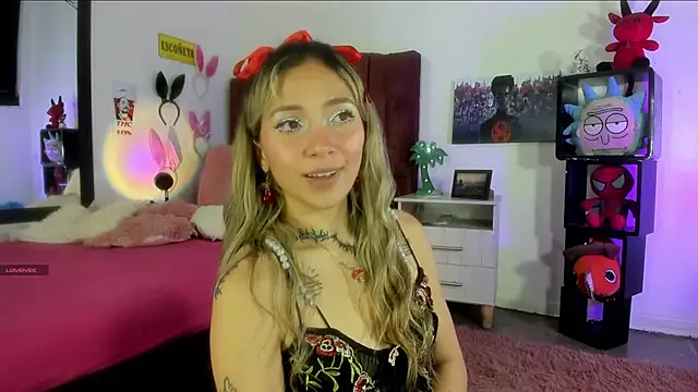 alisson zafiro  online show from 02-03-25, 09:19