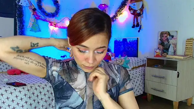 alisson zafiro  online show from 12-15-25, 03:22