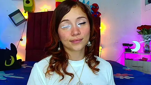 alisson zafiro  online show from 06-19-26, 03:11