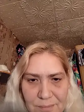 Snapshot of Minna_Jeannie chatting on 10-20-25, 03:18 Minna Jeannie online show from 10-20-25, 03:18