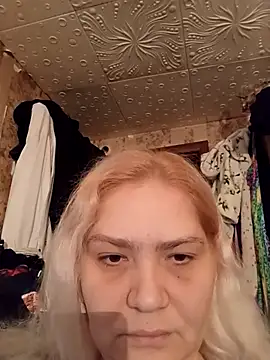 Snapshot of Minna_Jeannie chatting on 11-17-25, 02:06 Minna Jeannie online show from 11-17-25, 02:06