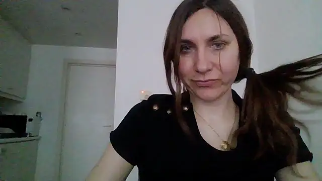 JasmineGlamour online show from 03-12-26, 04:46