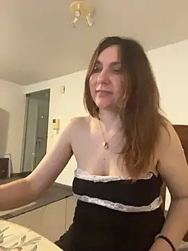 JasmineGlamour online show from 07-16-26, 03:56