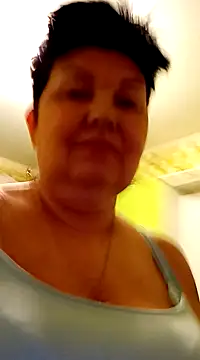 Snapshot of FantasyMichelle chatting on 12-31-24, 05:11 FantasyMichelle online show from 12-31-24, 05:11