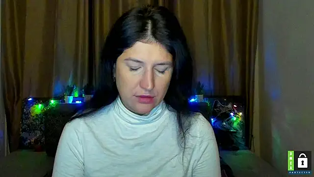 Alianna Solo Kisses online show from 12-17-25, 06:30