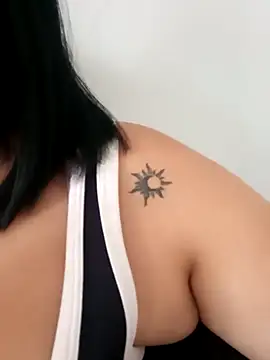 MelannyBell online show from 02-19-25, 08:41