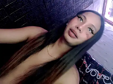 whiteladyboy online show from 10-30-25, 01:34