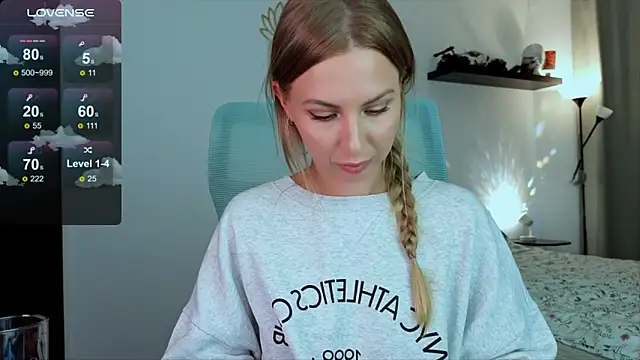 Snapshot of Sp1cyme chatting on 10-28-25, 12:09 Sp1cyme online show from 10-28-25, 12:09