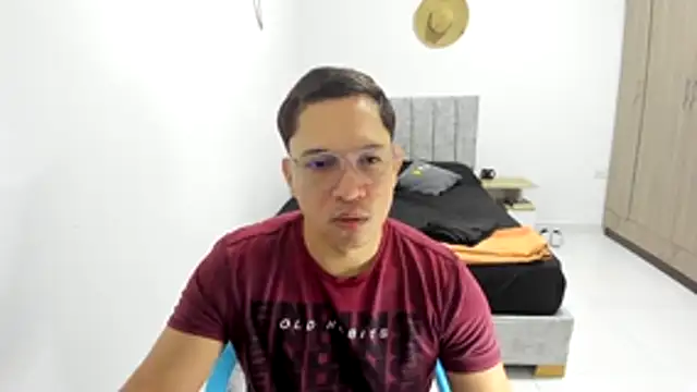 Snapshot of Valerioe chatting on 07-20-26, 04:20 Valerioe online show from 07-20-26, 04:20