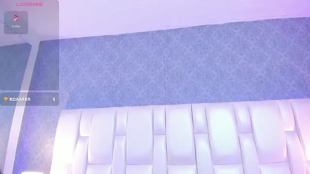 Snapshot of allys_rose chatting on 03-14-25, 01:59 allys rose online show from 03-14-25, 01:59