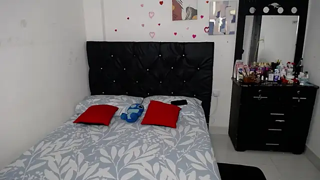 floweer  online show from 10-21-25, 04:08