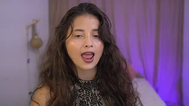 Snapshot of lirio05 chatting on 11-14-25, 06:39 lirio05 online show from 11-14-25, 06:39