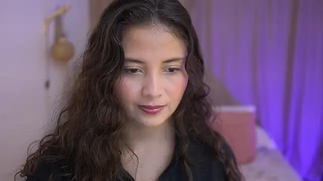 Snapshot of lirio05 chatting on 11-27-25, 06:10 lirio05 online show from 11-27-25, 06:10